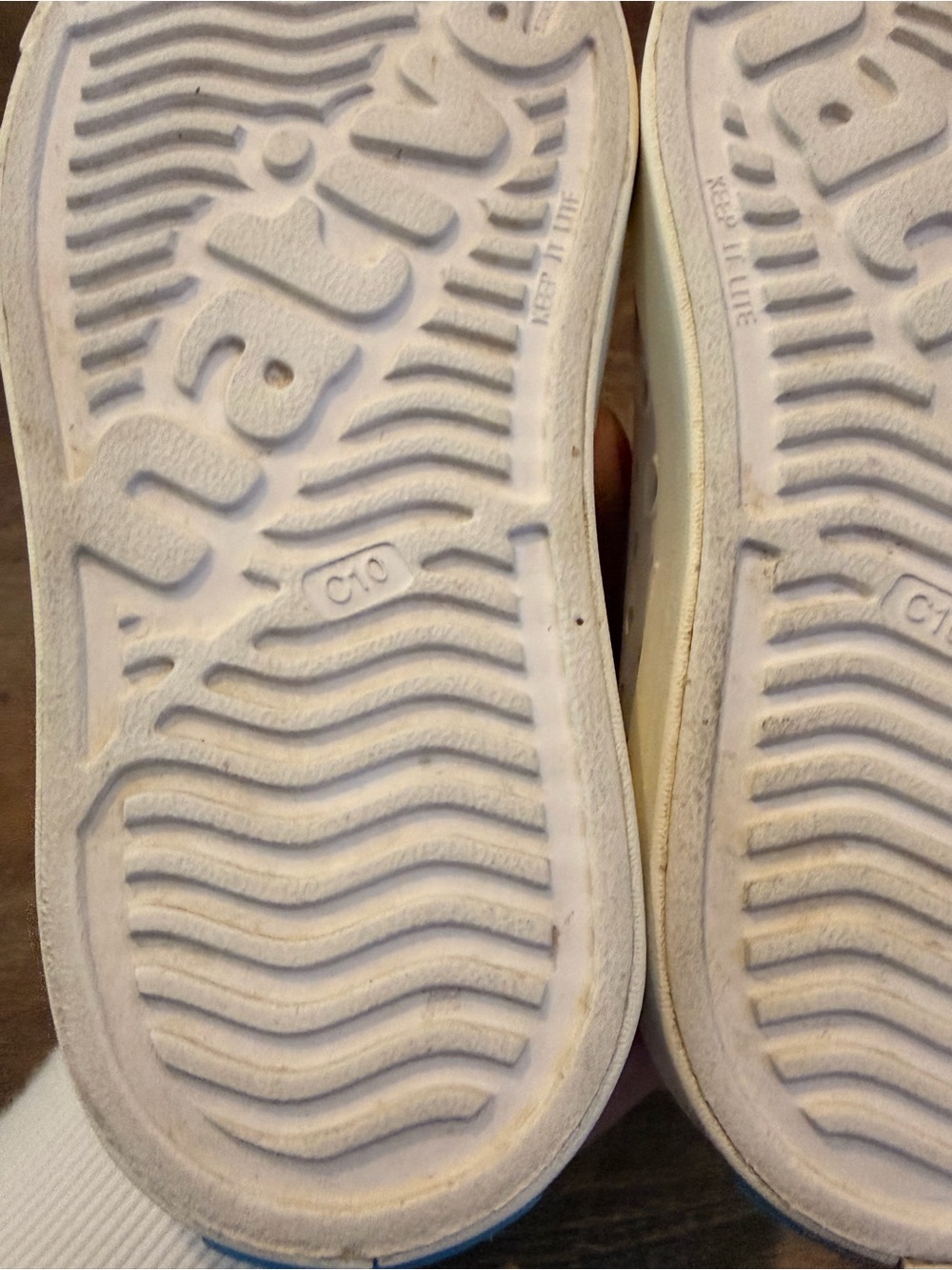 Native Jefferson Kids Slip-On Water Shoes White Size C10 - Picture 8 of 8